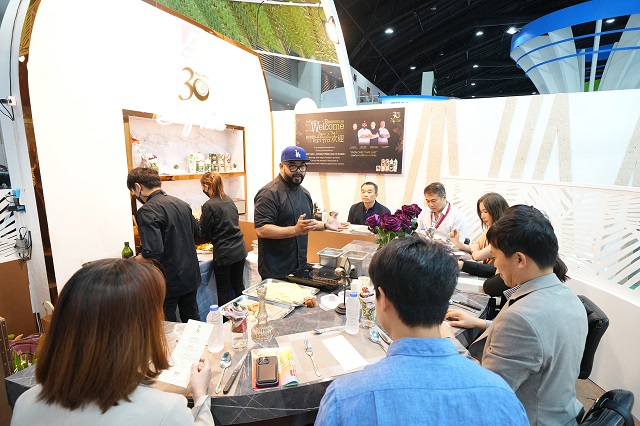 กิจกรรม-Chef-Table-โดย-Iron-Chef-Thailand-หรือเชฟกระทะเหล็ก-1.jpg