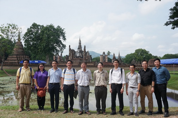 คณะนักวิจัย.jpg