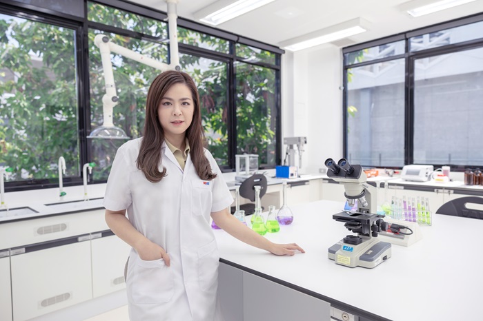 คุณณิชมน-ถกลศรี-NEO_0.jpg