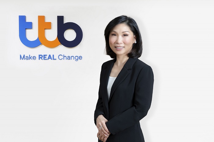 คุณบุษรัตน์-รองประธานเจ้าหน้าที่บริหาร-หั.jpg