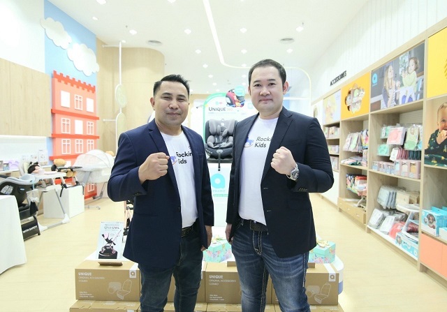 คุณสมพร-กับ-คุณปริญญ์.jpg