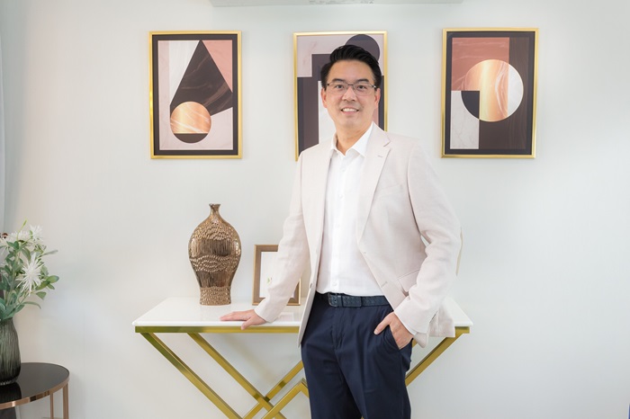 ชูรัชฏ์-ชาครกุล-1-Copy.jpg