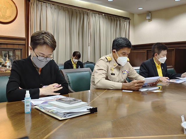 ทีมผู้ว่าฯ.jpg