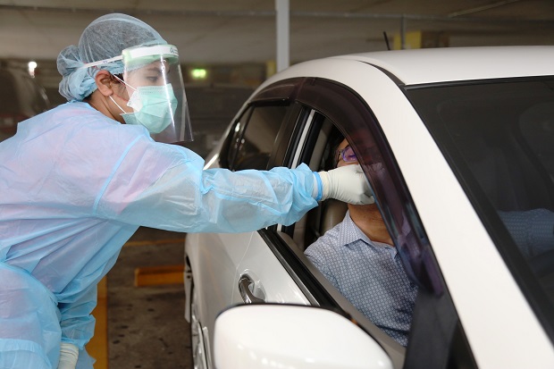 นครธน-จัดบริการ-Drive-Thru-Test.jpg