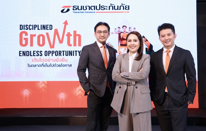 นายคงศักดิ์ซ้าย-นางวิชินีกลาง-นายทีฆภัคขวา_Pic4.jpg