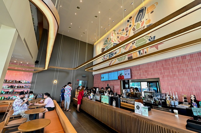 บรรยากาศภายใน-สตาร์บัคส์-ไ0.jpg
