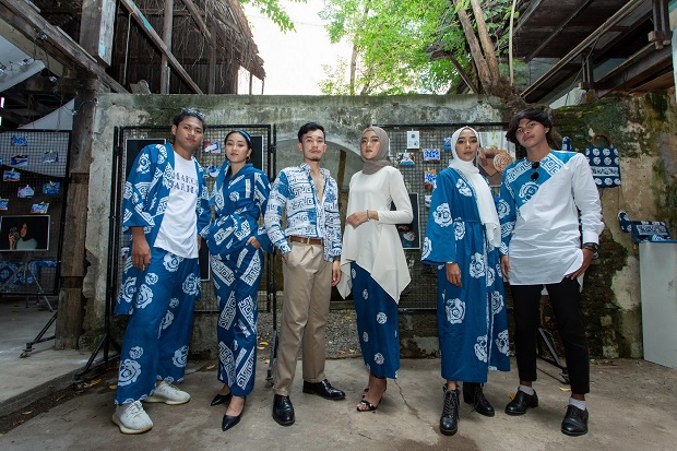 ผลงานแฟชั่นเสื้อผ้า.jpg