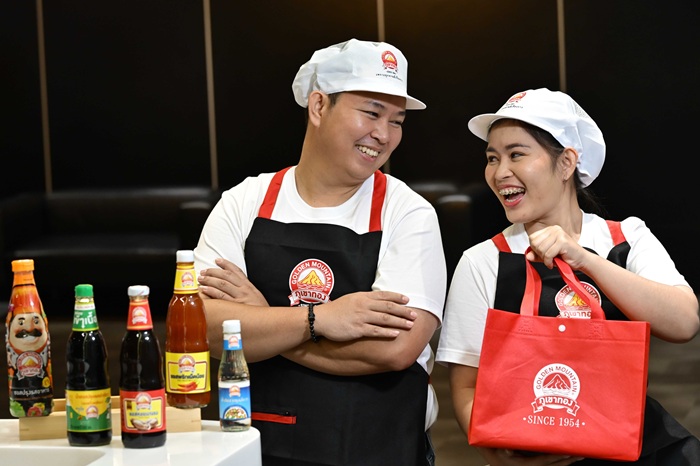 ภาพข่าวประชาสัมพันธ์-ซอสภูเขาทอง-หนุน-SME-ร้านอาหารไทย1.jpg