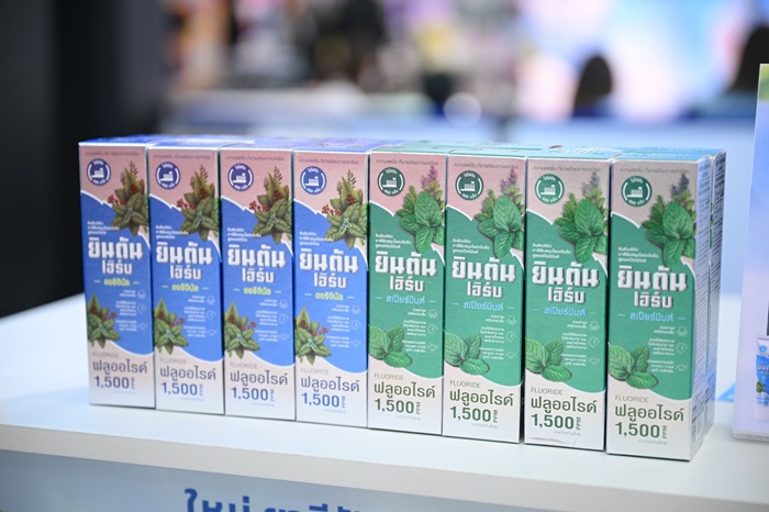 ยินตันเฮิร์บ-ยาสีฟันสมุนไพรเข้มข้น-ผสานฟลูออไรด์แบบขั้นสุด-1500-PPM-พร้อมพลังสมุนไพร-7-ชนิด.jpg