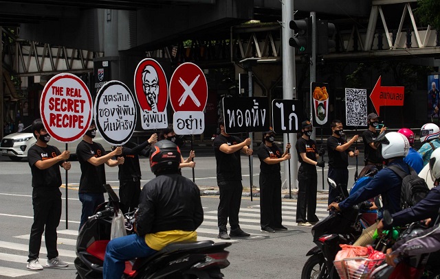 ยื่นจดหมายเร่งกดดัน-KFC-4.jpg