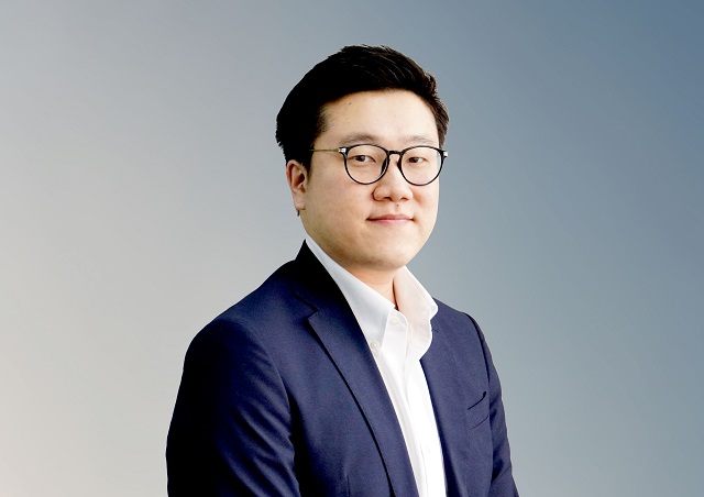 รัฐวัฒน์-คูวิจิตรสุวรรณ-CBRE.jpg