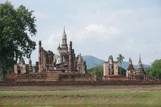 วัดมหาธาตุ.jpg
