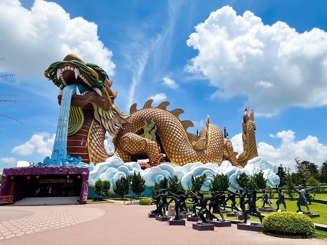 ศาลหลักเมืองสุพรรณบุรี.jpg