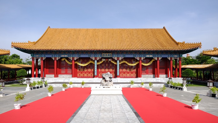 ศูนย์แลกเปลี่ยนวัฒนธรรมตะวันออกและตะวัน.jpg
