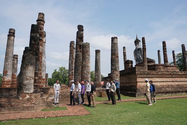 สำรวจวัดมหาธาตุ.jpg