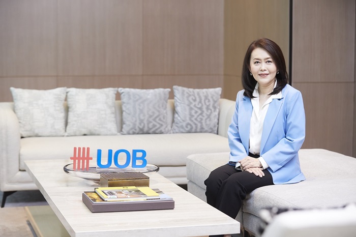 อัมพร-ทรัพย์จินดาวงศ์.jpg