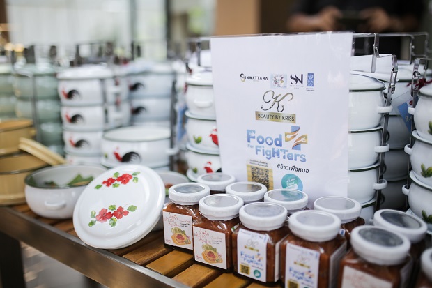 อาหารโดย-โครงการ-Food-For-Fighters-ที่จัดส่งให้แก่-บุคลากรทางการแพทย์.jpg