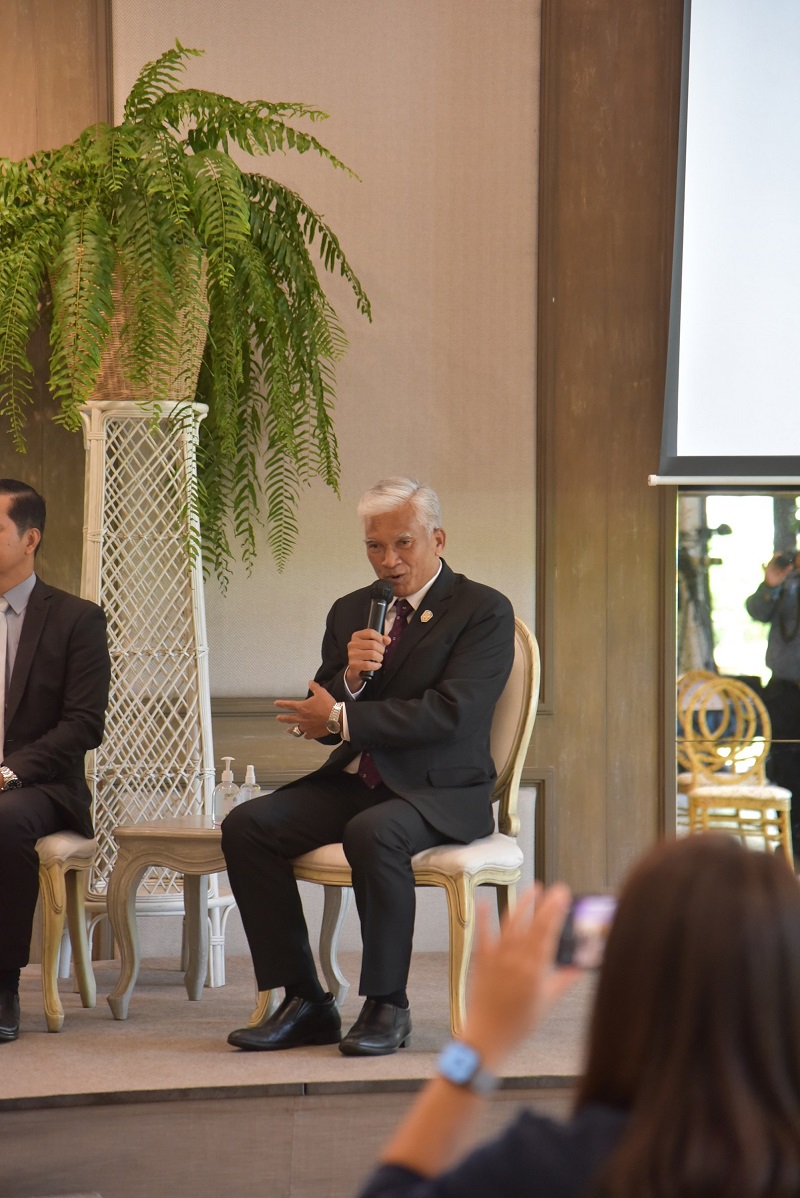 01-คุณสุเทพ.jpg