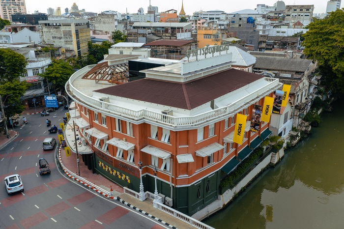 02_ภาพบรรยากาศภายนอก-HOKA-ที่-The-Corner-House_1-Copy.jpg