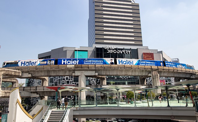 020-สื่อเคลื่อนที่ไฮเออร์บนขบวนรถไฟฟ้าบีทีเอส.jpg