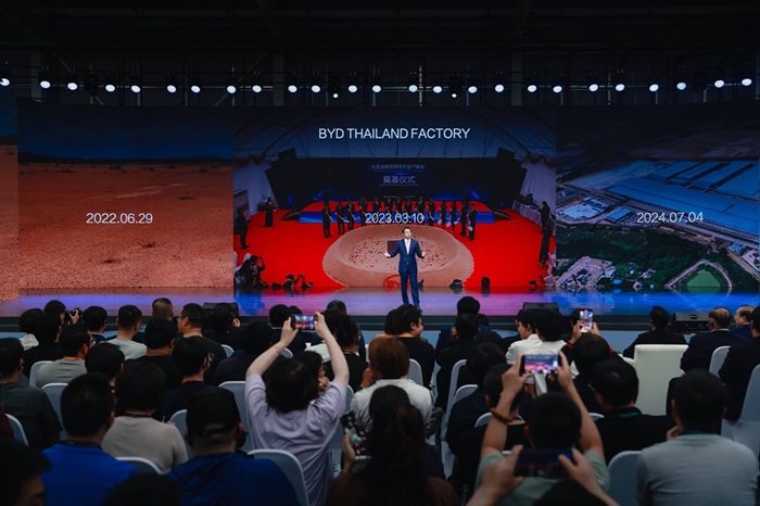 04-Liu-Xueliang-General-Manager-of-Asia-Pacific-Auto-Sales-Division-at-BYD-Auto-Industry-Company-Limited.jpg
