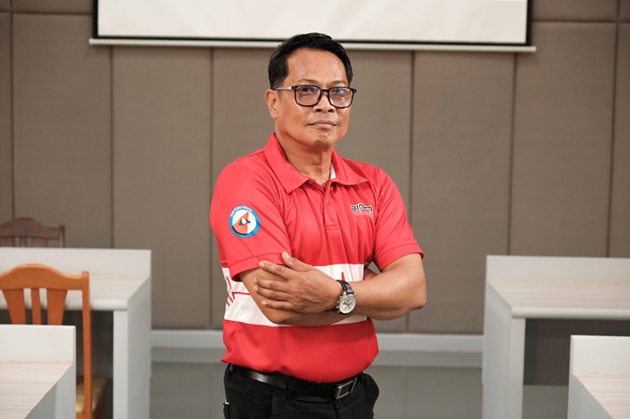 08_นายคำรบ-คำเทียนทอง.jpg