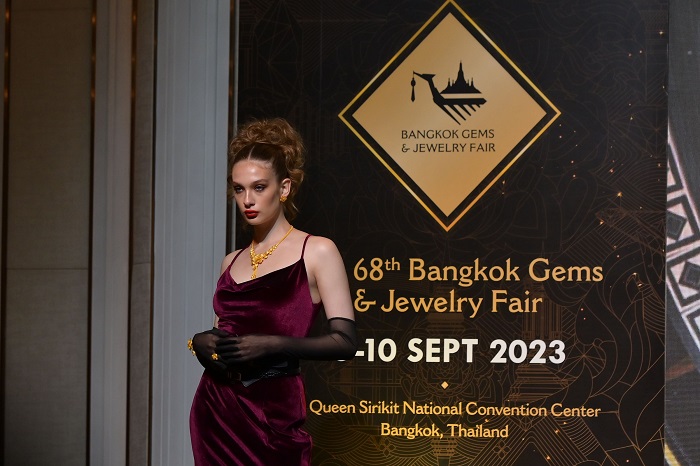 10.-ภาพประกอบงานแถลงข่าว-The-68th-Bangkok-Gems_0.jpg