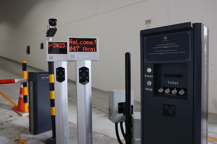 11_เปิดตัว-KRONOS-SATHORN-สำนักงานอัลตร้าลักซ์ชัวรี-สไตล์แมนฮัตตัน-มูลค่ากว่า-4000-ล้านบาท-ผลงาน.jpg