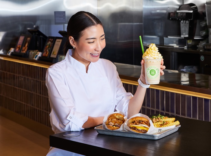 2.-Chef-Pam-Pichaya-Soontornyanakij.jpg