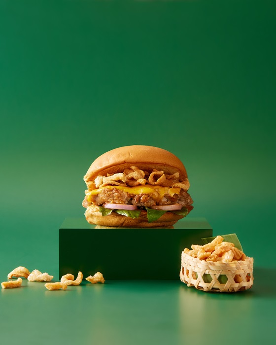 2.-Jaew-BBQ-Pork-Burger.jpg