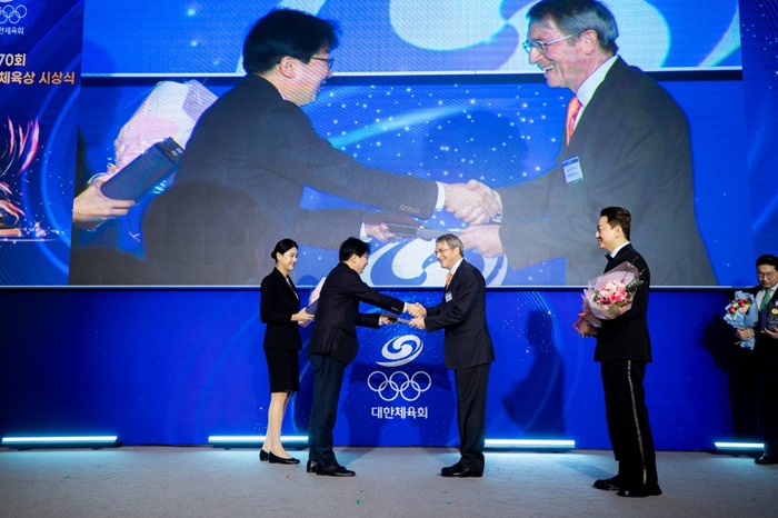 2239976_0.jpg