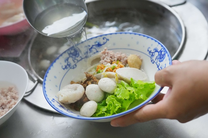4-Grab-Story-Long-Leng-Noodle.jpg