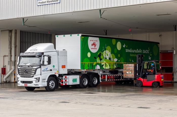 AJT-Green-Logistic-EV-Truck-1_0.jpg