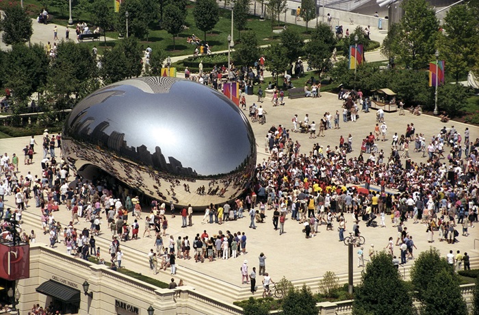 Anish-Kapoor_Cloud-Gate.jpg