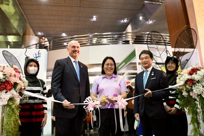 ASEAN-DENGUE-DAY-2024-Booth.jpg
