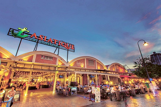 Asiatique-the-riverfront-1.jpg