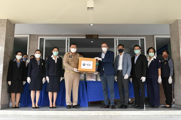 BMW-surgical-masks-donation-02.jpg