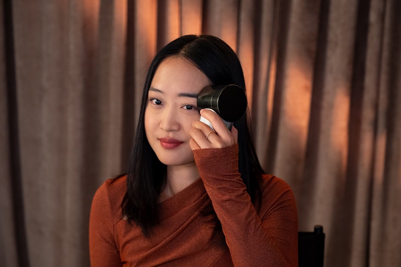 Brow-Magic_InUse_Horizontal.jpg