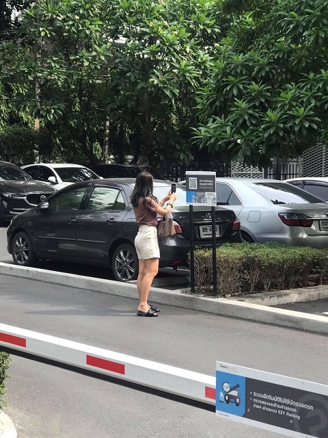 EZY-Parking-1.jpg