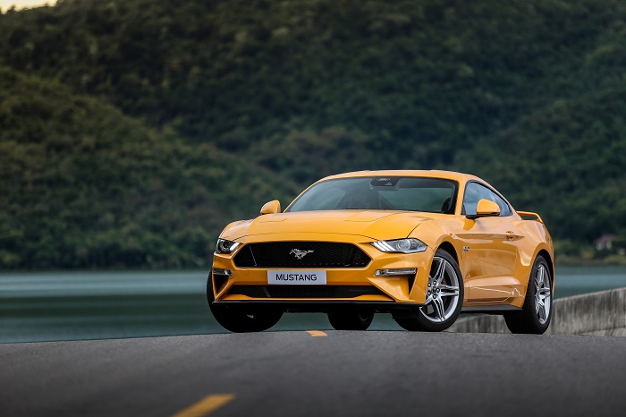 Ford-Mustang-Cyber-Orange_2.jpg