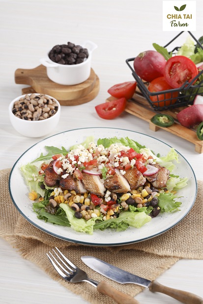 Grilled-Chicken-Fiesta-Salad.jpg