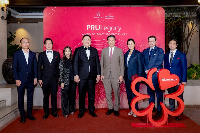 Group-Photo-Executives-1_0.jpg