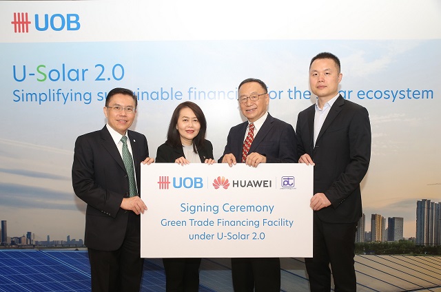 Group-Photo_UOBxPolytechnology.jpg
