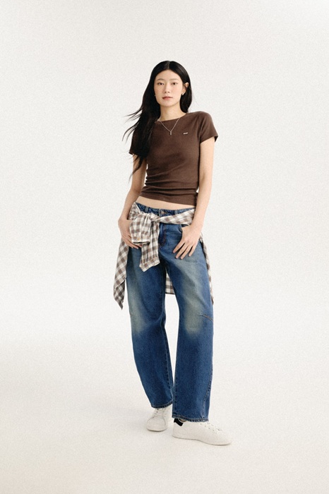 H2_25-SEA-Baggy-Ambassador-Women-1-Street_2392.jpg