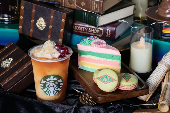 Harry-Potter_Starbucks-1.jpg
