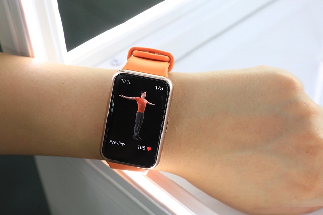 HUAWEI-WATCH-FIT_1_resized.jpeg
