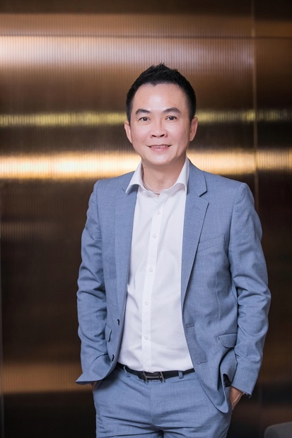 K.Suwat-CEO.jpg