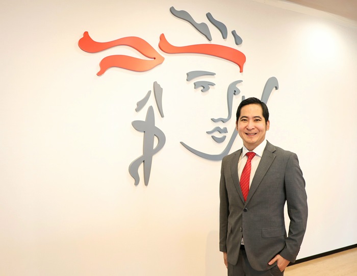 Khun-Nitipong.jpg