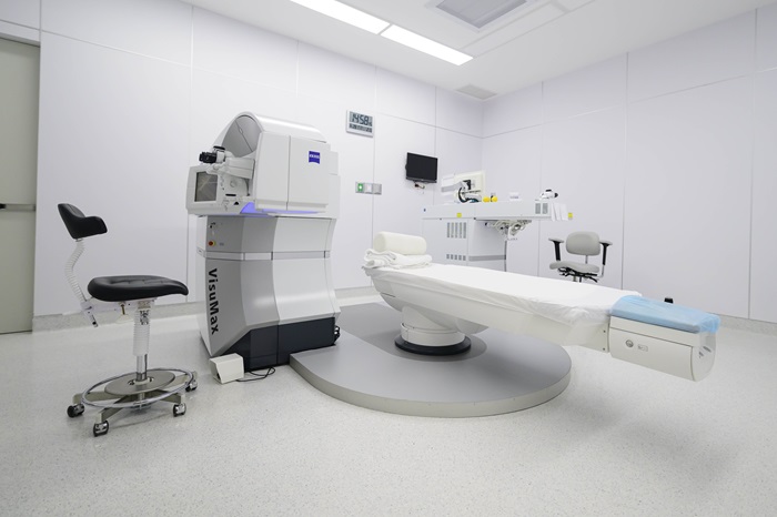 KTCxBangkokHospital_Eye_Lasik_photo_2_0.jpg