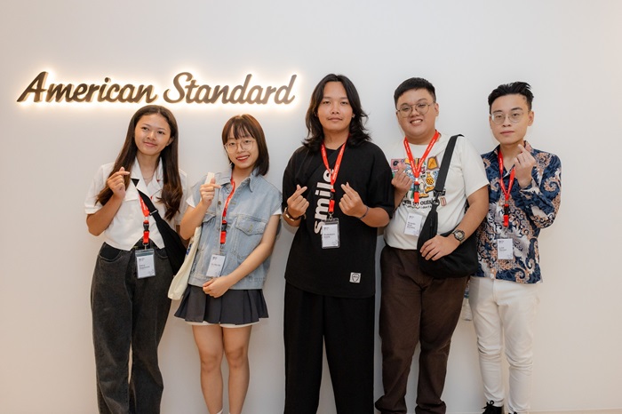 LIXIL-Experience-Center-Tour.jpg